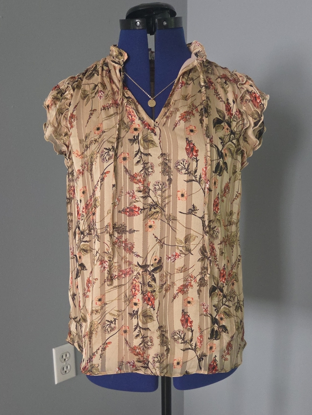 Floral Ruffle Cap-Sleeve Blouse - Beige Floral